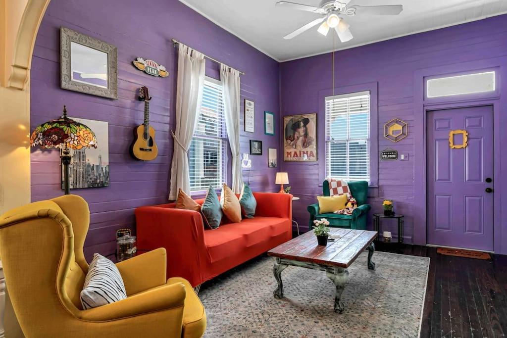 Friends Airbnb Themed 2Bed 2Bath Walkable To All Of Ybor Tampa Bagian luar foto