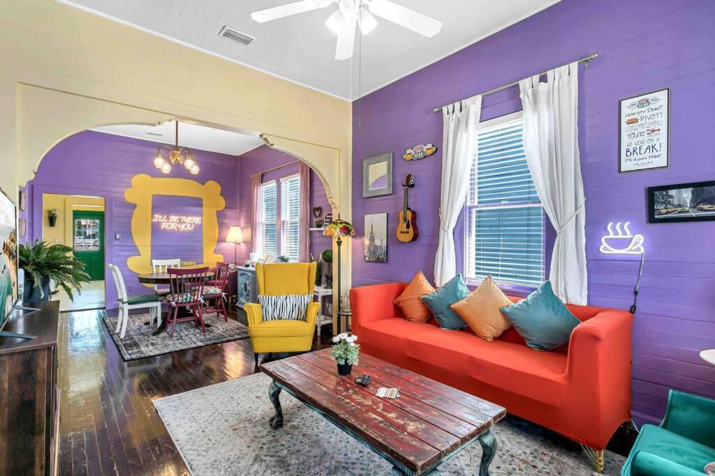 Friends Airbnb Themed 2Bed 2Bath Walkable To All Of Ybor Tampa Bagian luar foto