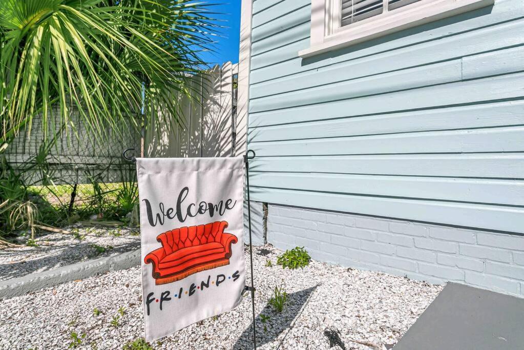 Friends Airbnb Themed 2Bed 2Bath Walkable To All Of Ybor Tampa Bagian luar foto